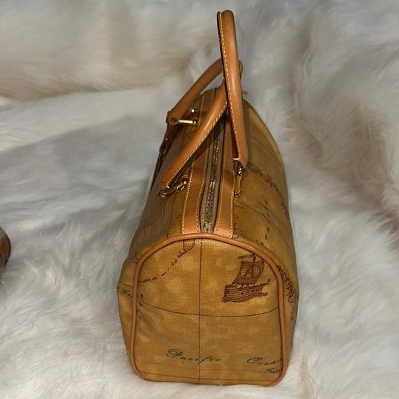 Alviero Martini Tan Map Design Handbag - Picture 4 of 8